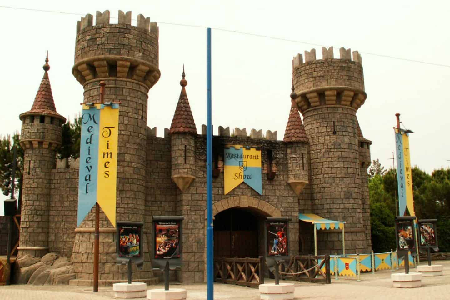 Medieval times. «Canevaworld», Италия. Гарда парк Италия. Мувиленд Италия.