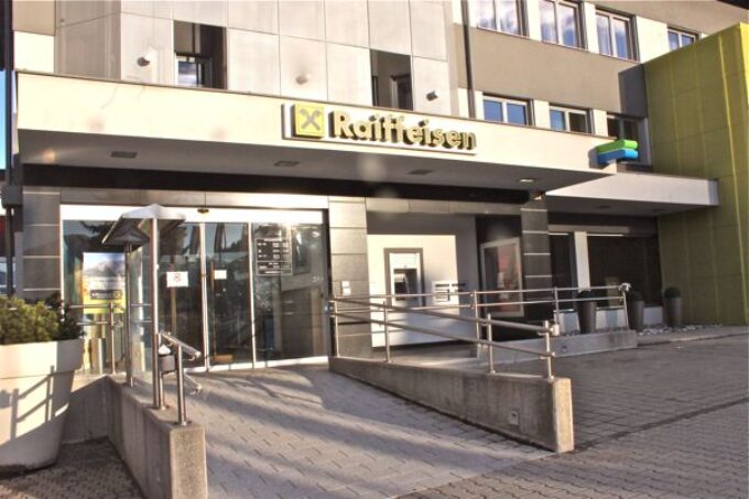 Faciliteiten: Raiffeisen bank Arnoldstein