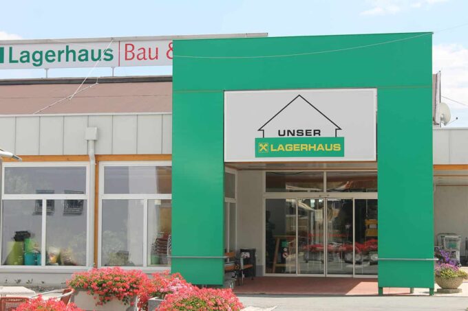 Faciliteiten: Winkel Unser Lagerhaus bouw- en tuinmarkt